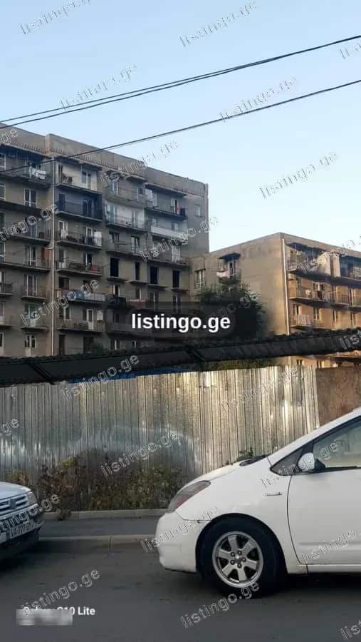 იყიდება 1 ოთახიანი ბინა ნუცუბიძის ფერდობზე