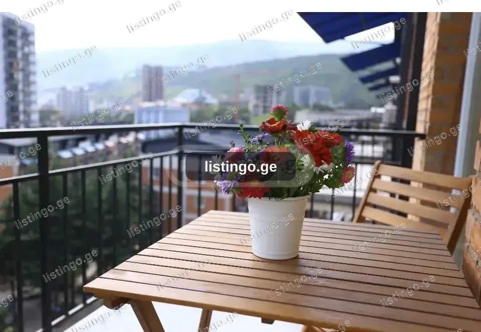 ქირავდება 2 ოთახიანი ბინა საბურთალოზე